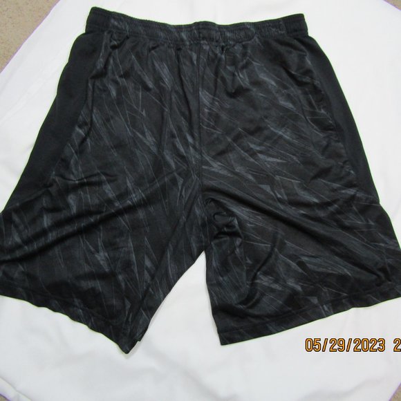 Under Armour | Men's | Black & Silver | Shorts - Picture 2 of 3